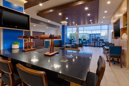 Lobby sitting area. Holiday Inn Express & Suites Eau Claire West I-94 by IHG