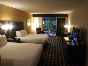 Ropa de cama hipoalergénica, escritorio y cortinas blackout