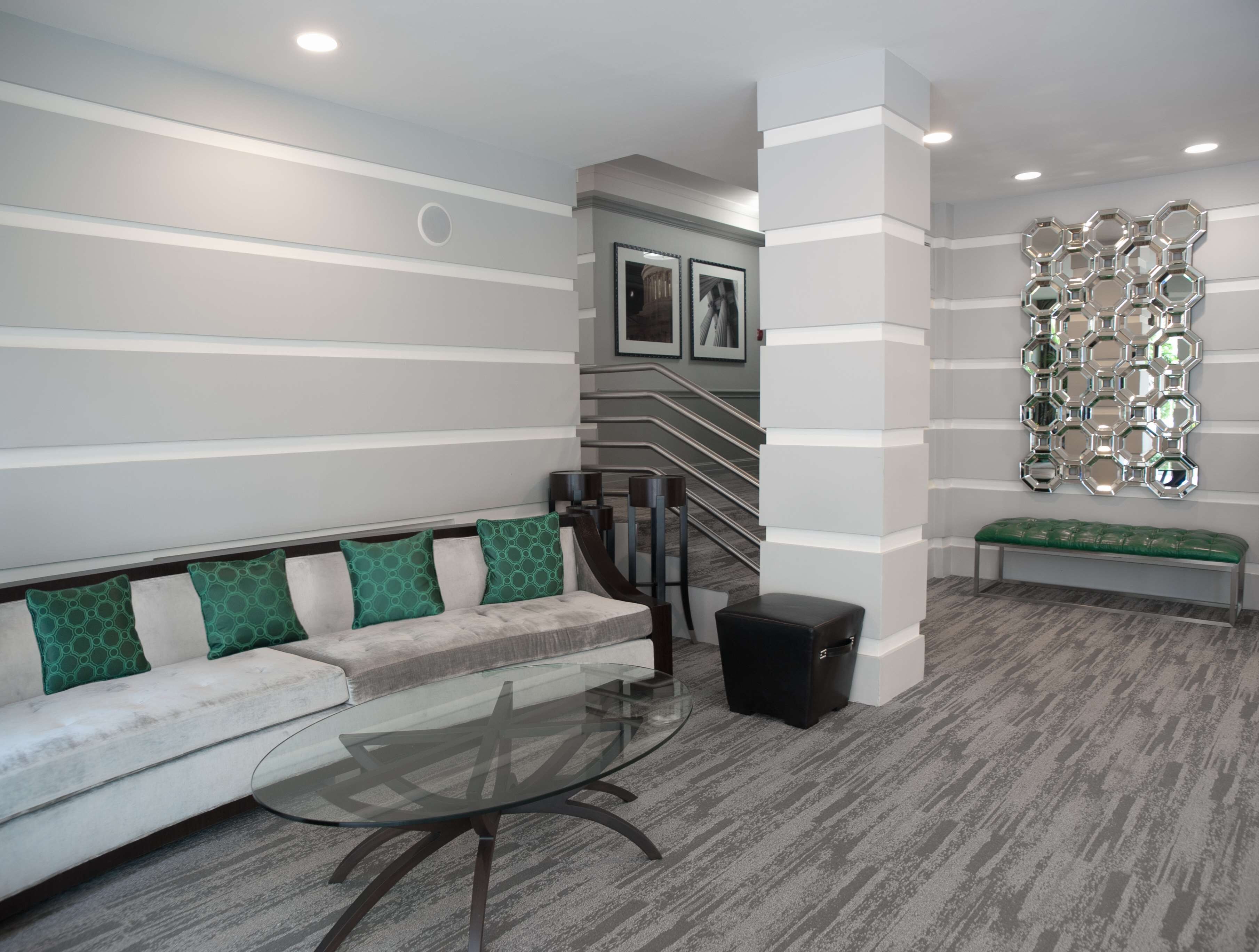 Foto - State Plaza Hotel