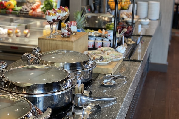 Bữa sáng nấu theo yêu cầu hàng ngày (19.95 USD/mỗi người)