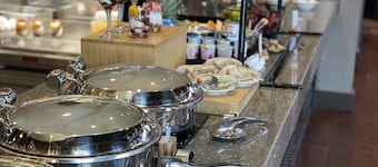 DoubleTree by Hilton Omaha Southwest