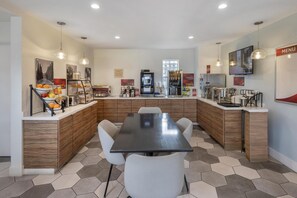 Free daily continental breakfast