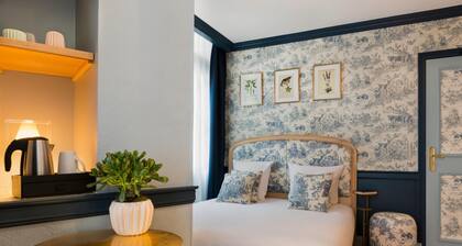 Hôtel de Neuve Le Marais by Happyculture