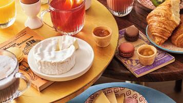 Daily buffet breakfast (EUR 15 per person)