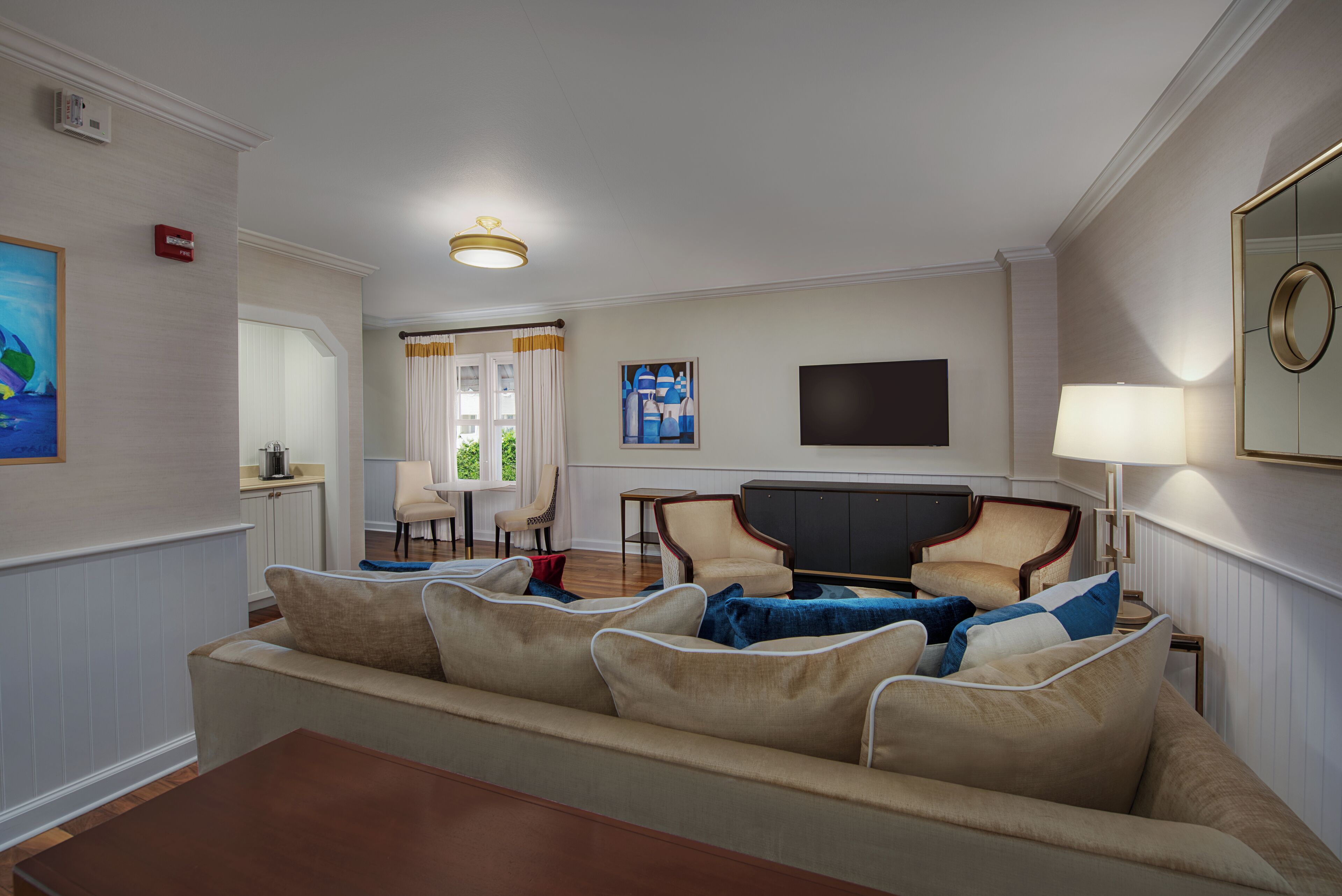 Coffres-forts dans les chambres, rideaux occultants