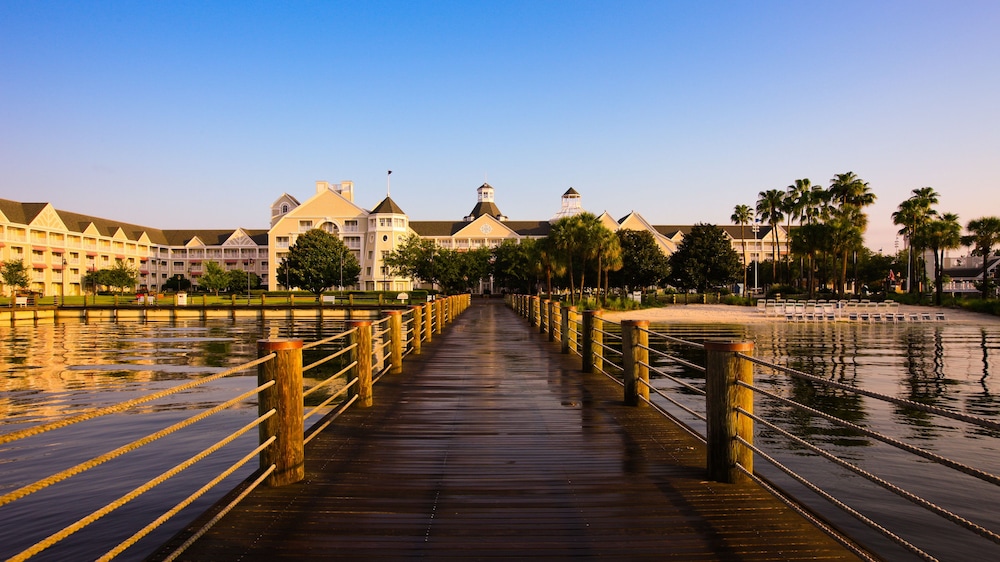 Disney's Yacht Club Resort by null