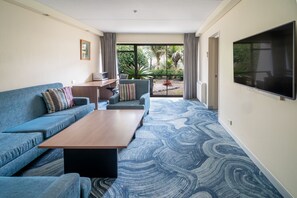 套房, 1 间卧室 | 起居区 | 平板电视、收费电影