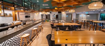 Holiday Inn Auckland Airport by IHG