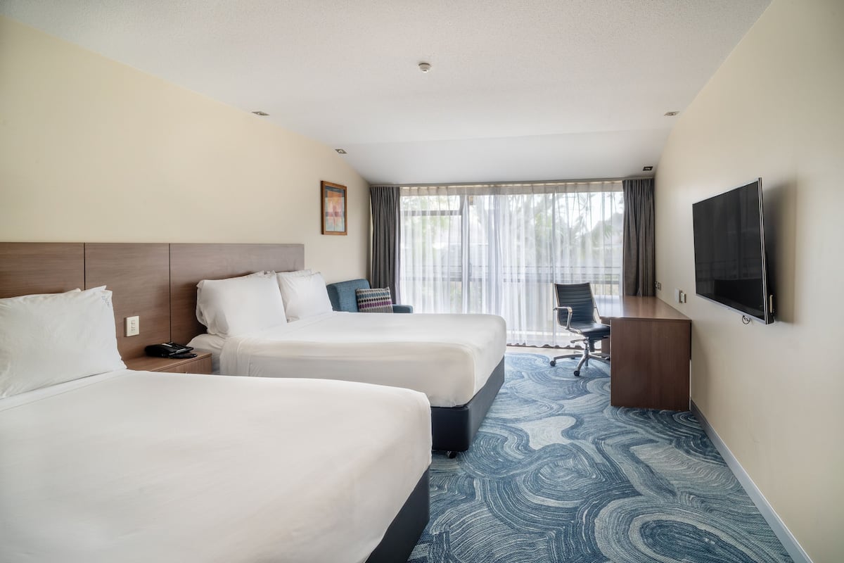1 bedroom, premium bedding, minibar, in-room safe