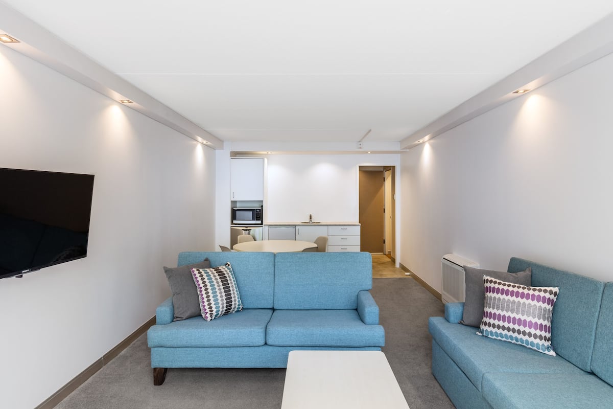 suite, 1 bedroom | room amenity