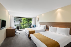 1 bedroom, premium bedding, minibar, in-room safe