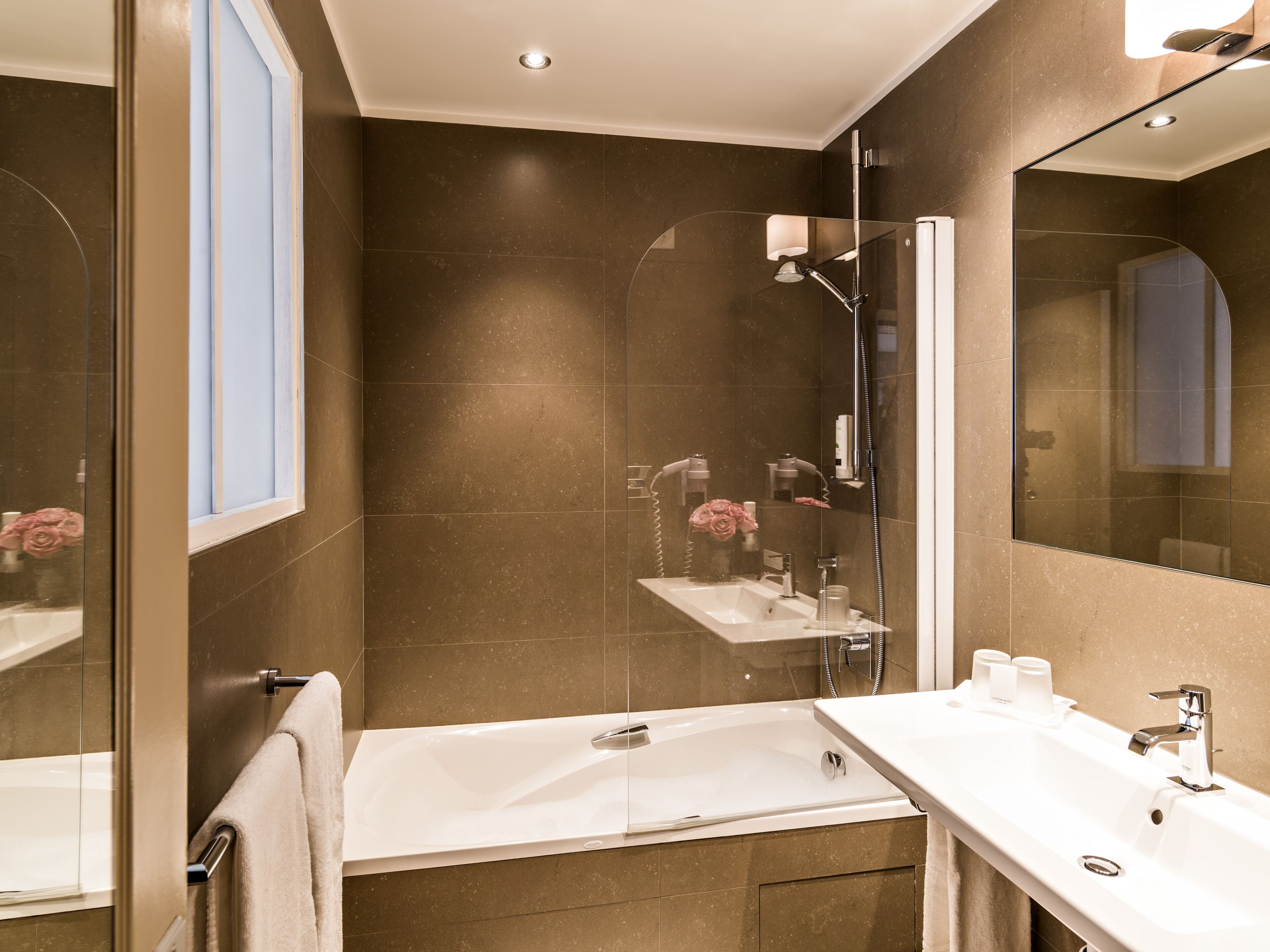double room (prestige) | bathroom | eco-friendly toiletries, hair dryer, towels, soap