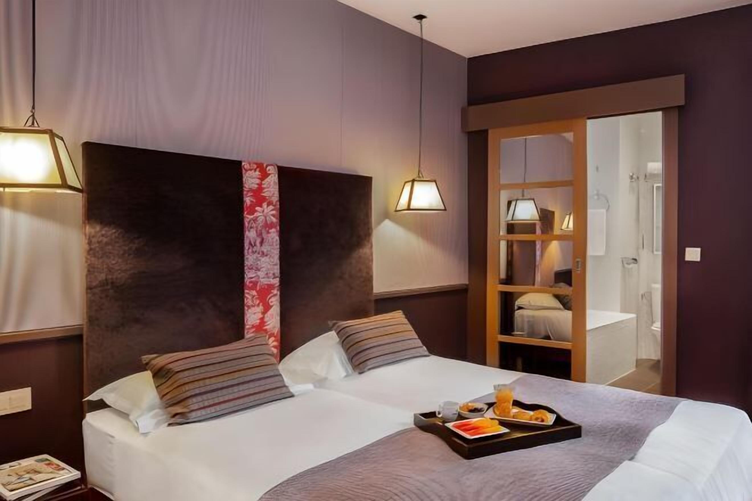 Premium bedding, Tempur-Pedic beds, in-room safe, individually decorated