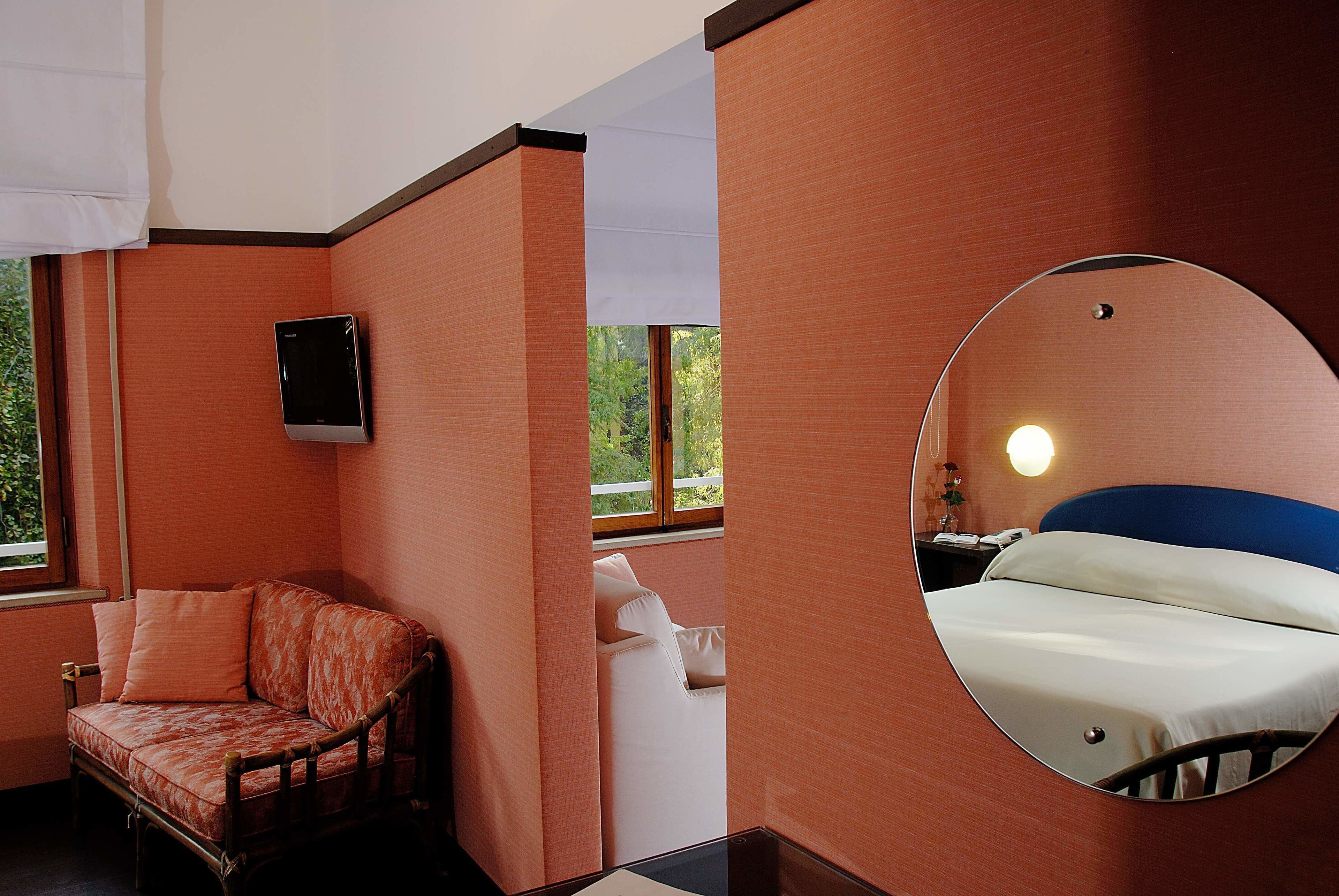 21-inch lcd tv with satellite channels, tv