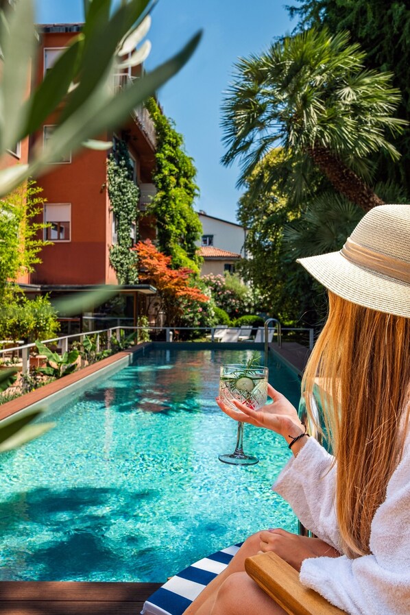 Piscine extérieure (ouverte en saison)