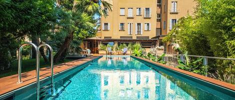 Piscina stagionale all'aperto