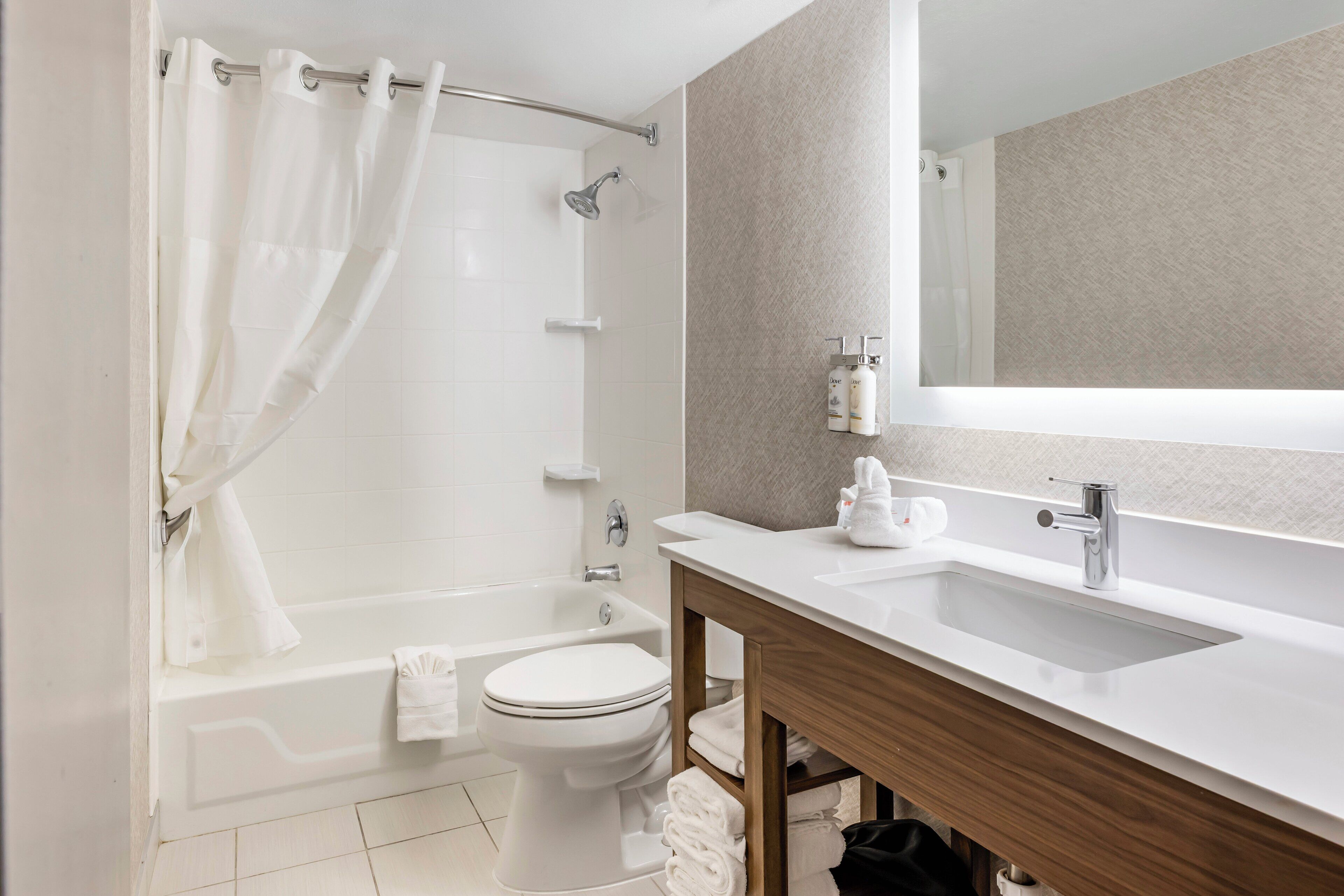 Foto - Holiday Inn Express Chicago-Downers Grove by IHG