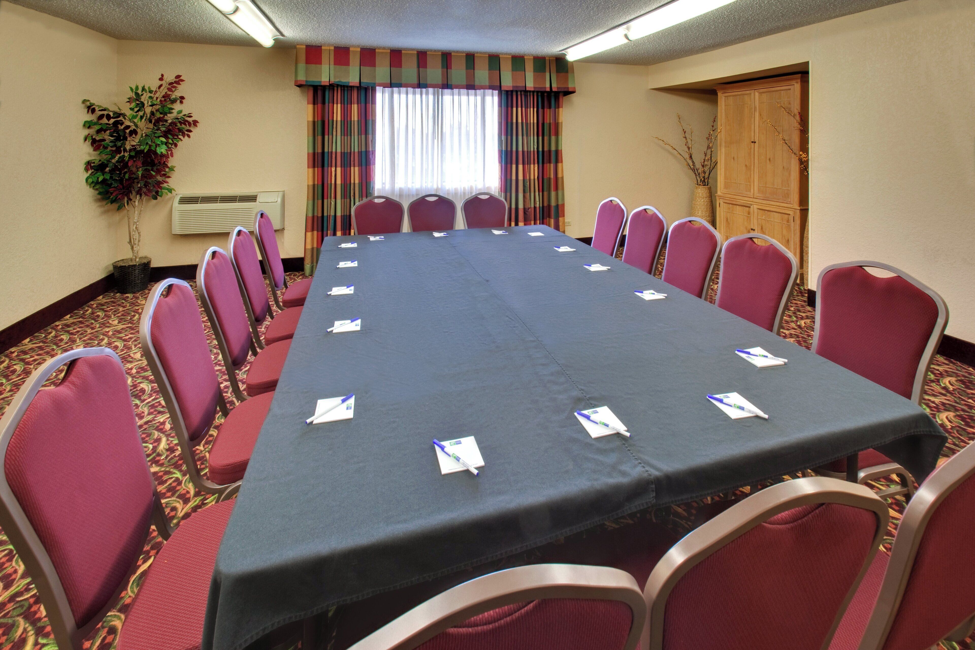Foto - Holiday Inn Express Chicago-Downers Grove by IHG