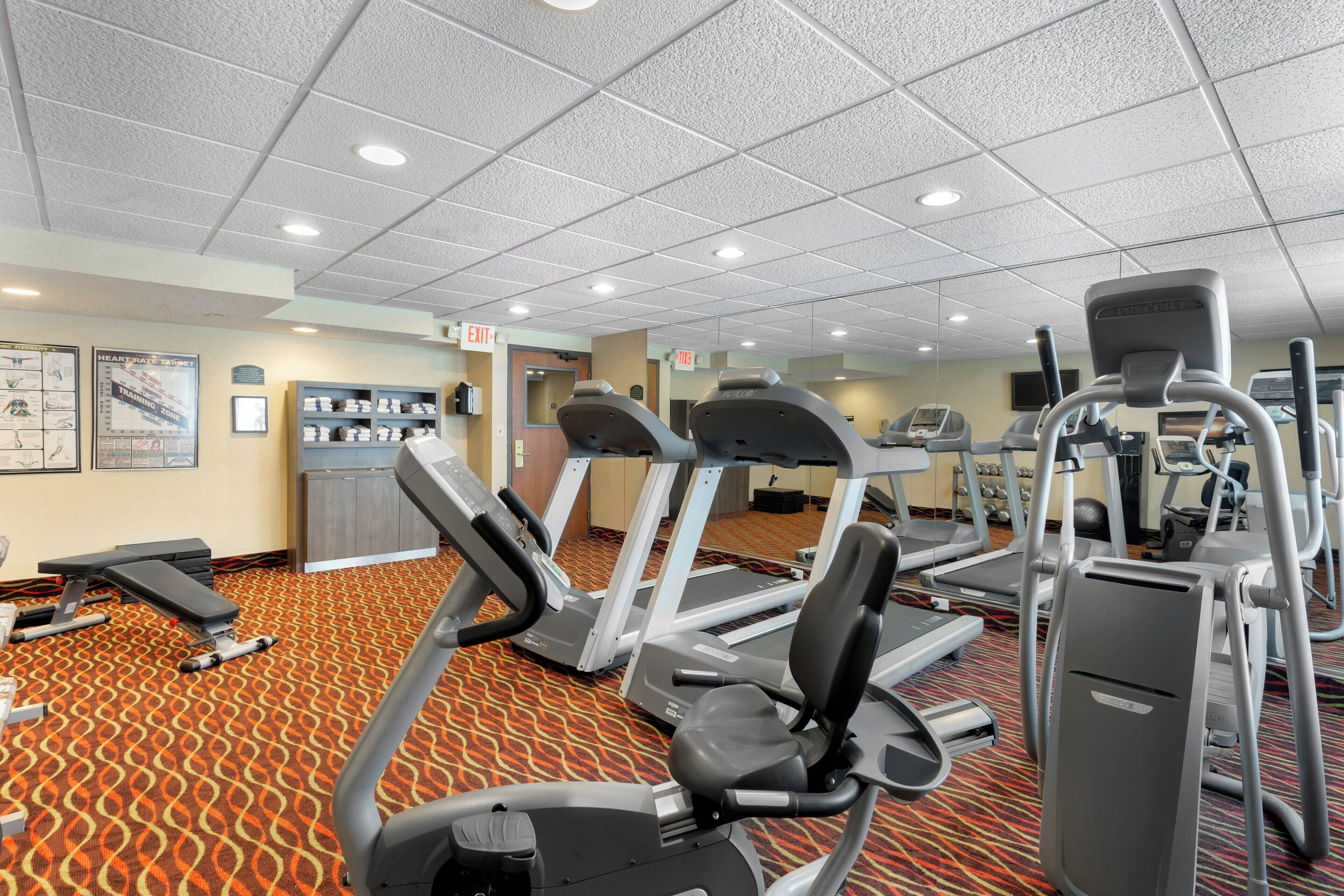 Foto - Holiday Inn Express Chicago-Downers Grove by IHG