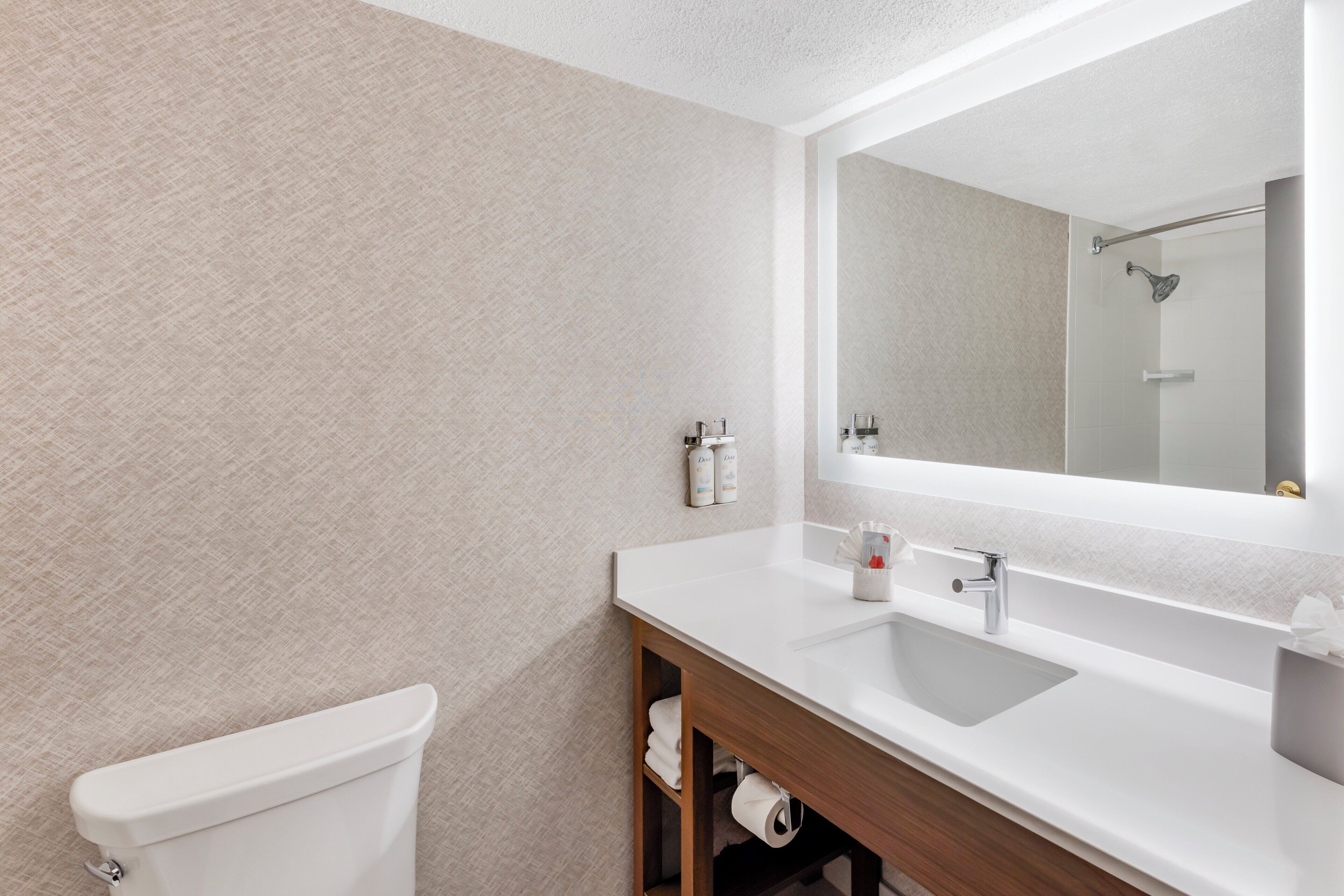 Foto - Holiday Inn Express Chicago-Downers Grove by IHG