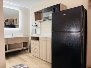 Superior Room, 2 Double Beds, Non Smoking, Kitchenette | Private kitchenette | Full-size fridge, microwave, coffee/tea maker