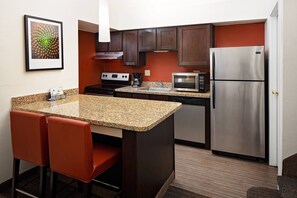 Full-size fridge, microwave, coffee/tea maker, cookware/dishes/utensils - Residence Inn by Marriott Denver Tech Center (Greenwood Village)