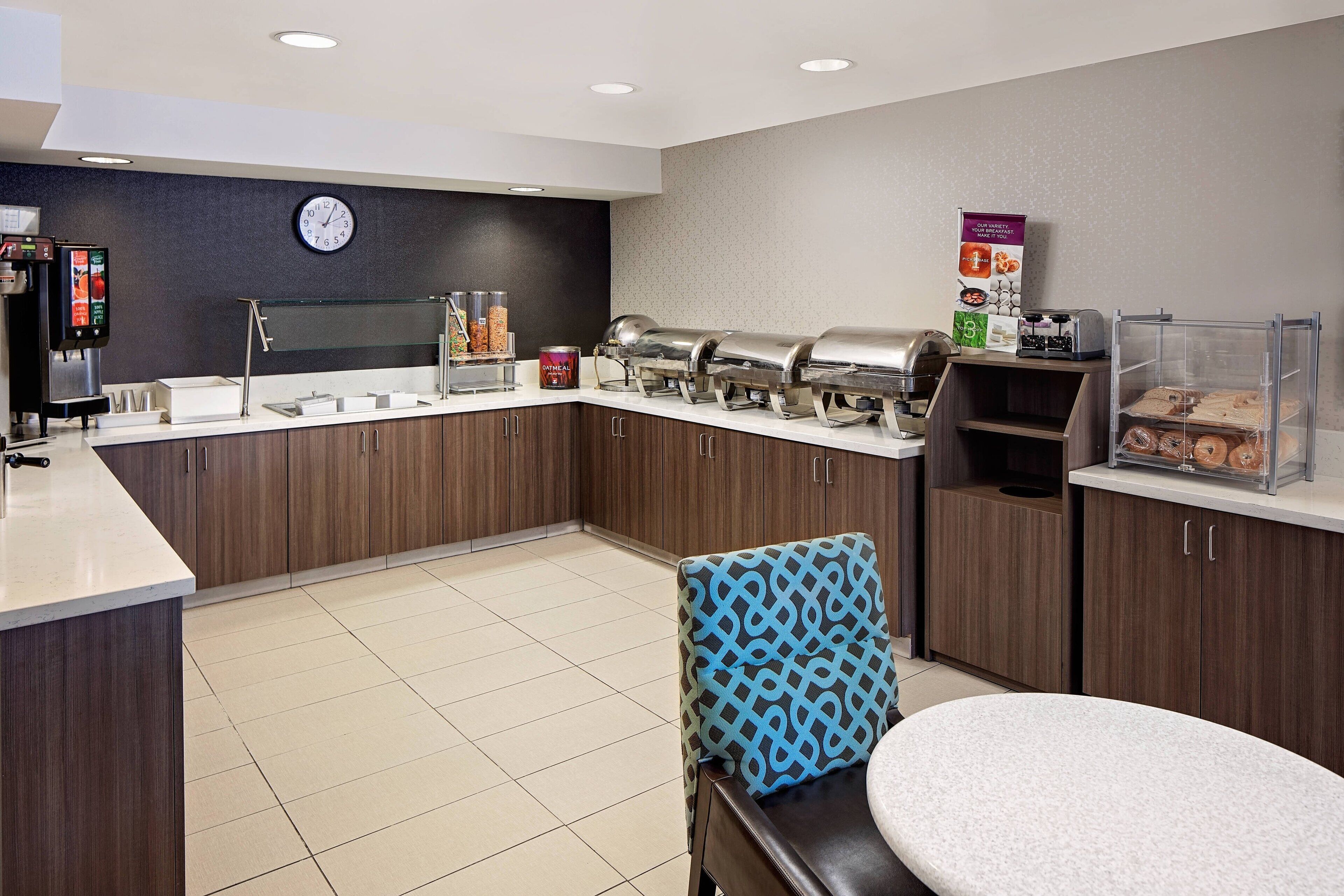 free daily continental breakfast