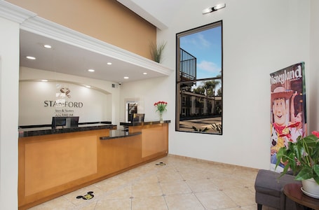 Lobby. Stanford Inn & Suites Anaheim