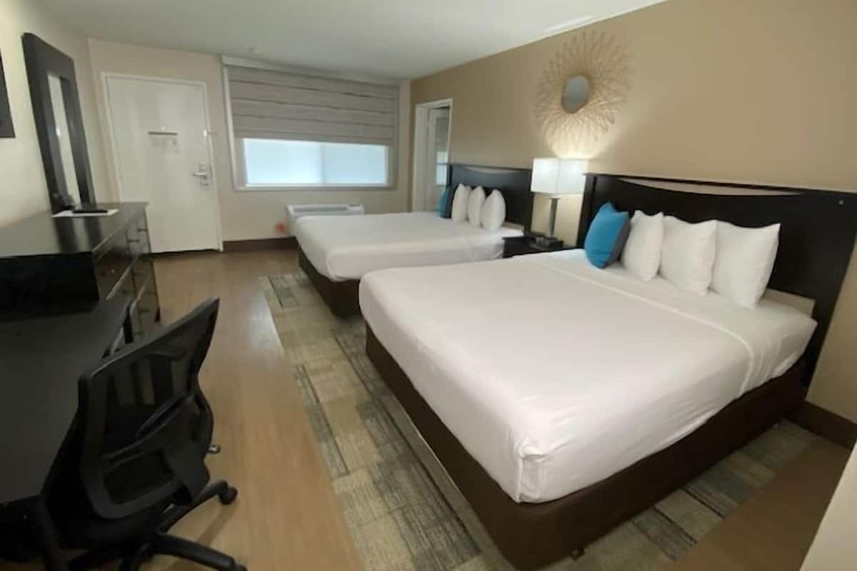 Family Suite, 2 Bedrooms, Private Bathroom | 1 bedroom, pillow-top beds, desk, laptop workspace
