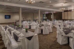 Banquet hall - Sea to Sky Hotel & Conference Centre (Squamish)