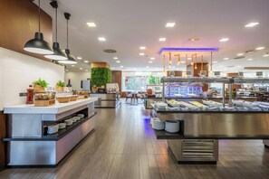 Garden views  - Leonardo Hotel Torremolinos Costa del Sol (Torremolinos)