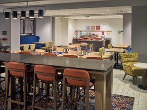 Desayuno de autoservicio incluido todos los días