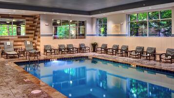 Indoor pool, pool loungers