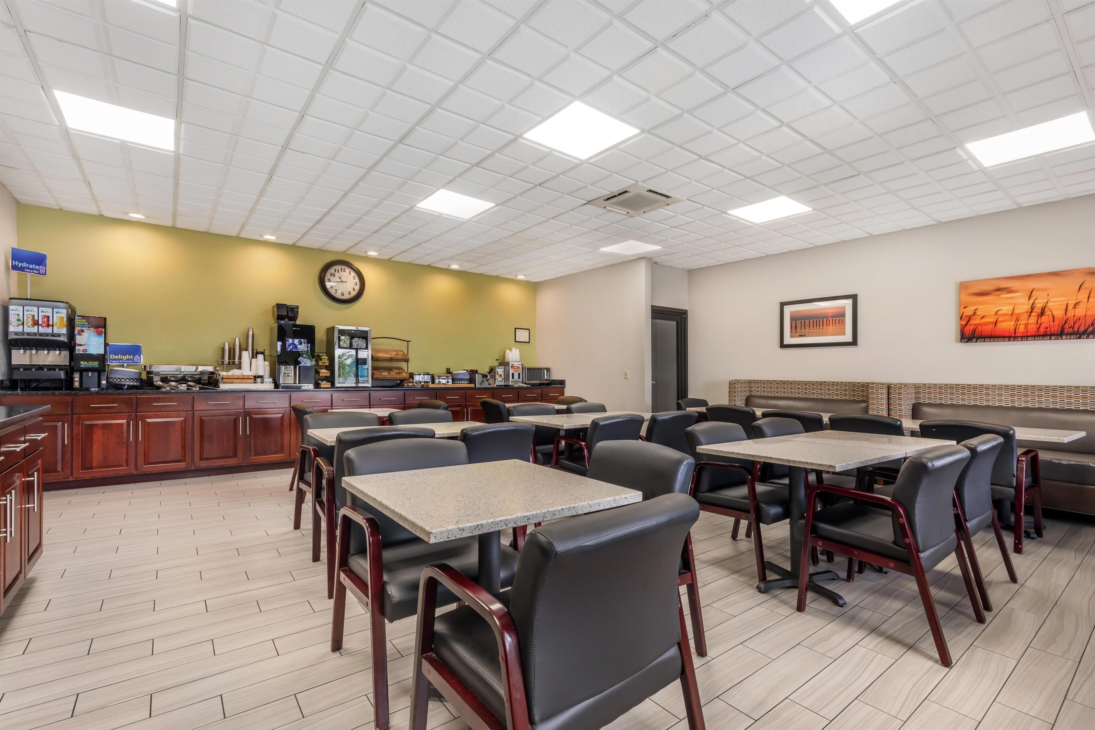Free daily full breakfast 