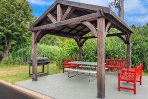 BBQ/picnic area