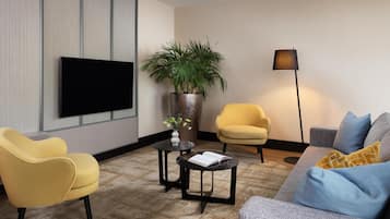 Premium bedding, minibar, in-room safe, desk