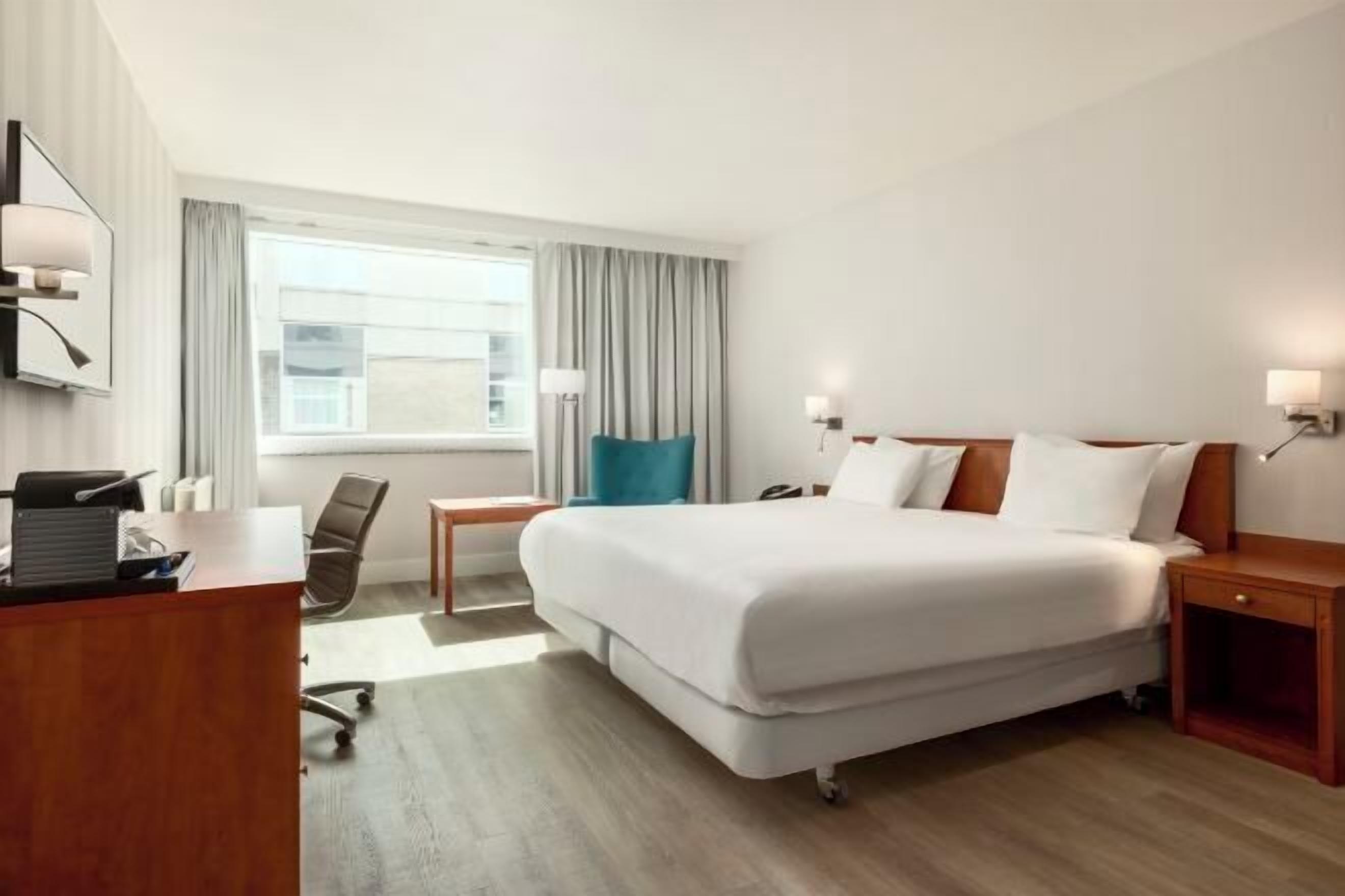 Ropa de cama de alta calidad y minibar 