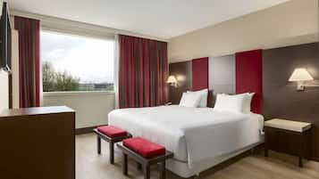 Premium bedding, in-room safe, desk, soundproofing