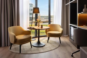 Suite junior | Ropa de cama de alta calidad y minibar 