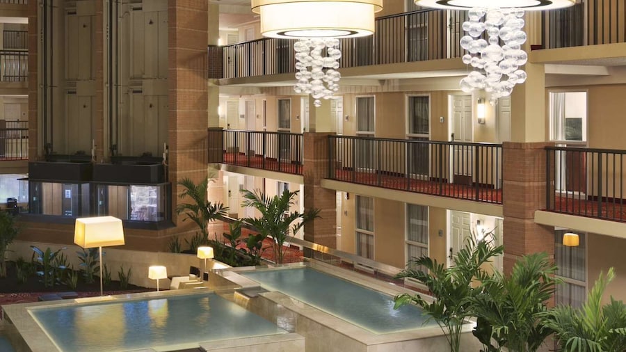 Embassy Suites by Hilton Cleveland Beachwood