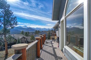 3 Bedroom Residence 324 | Balcony