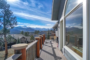 3 Bedroom Residence 324 | Balcony