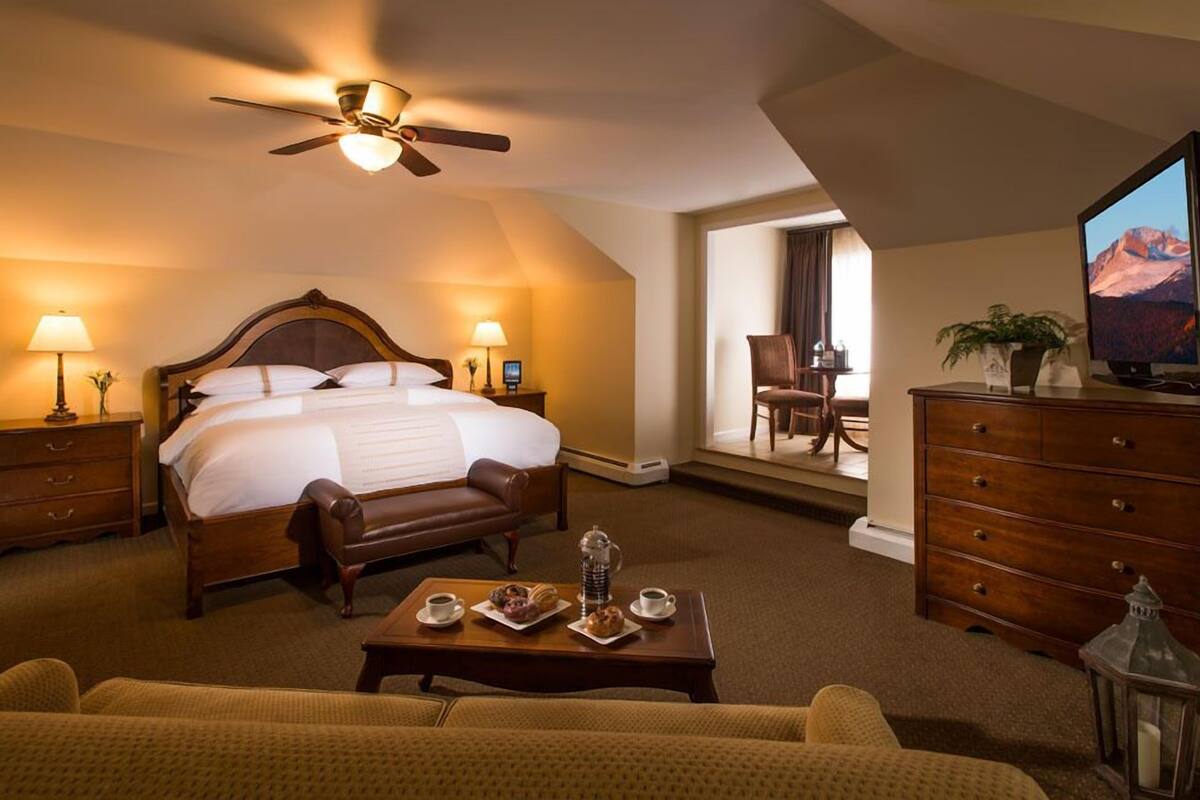 Lodge Suite | 2 bedrooms, in-room safe, iron/ironing board, free WiFi