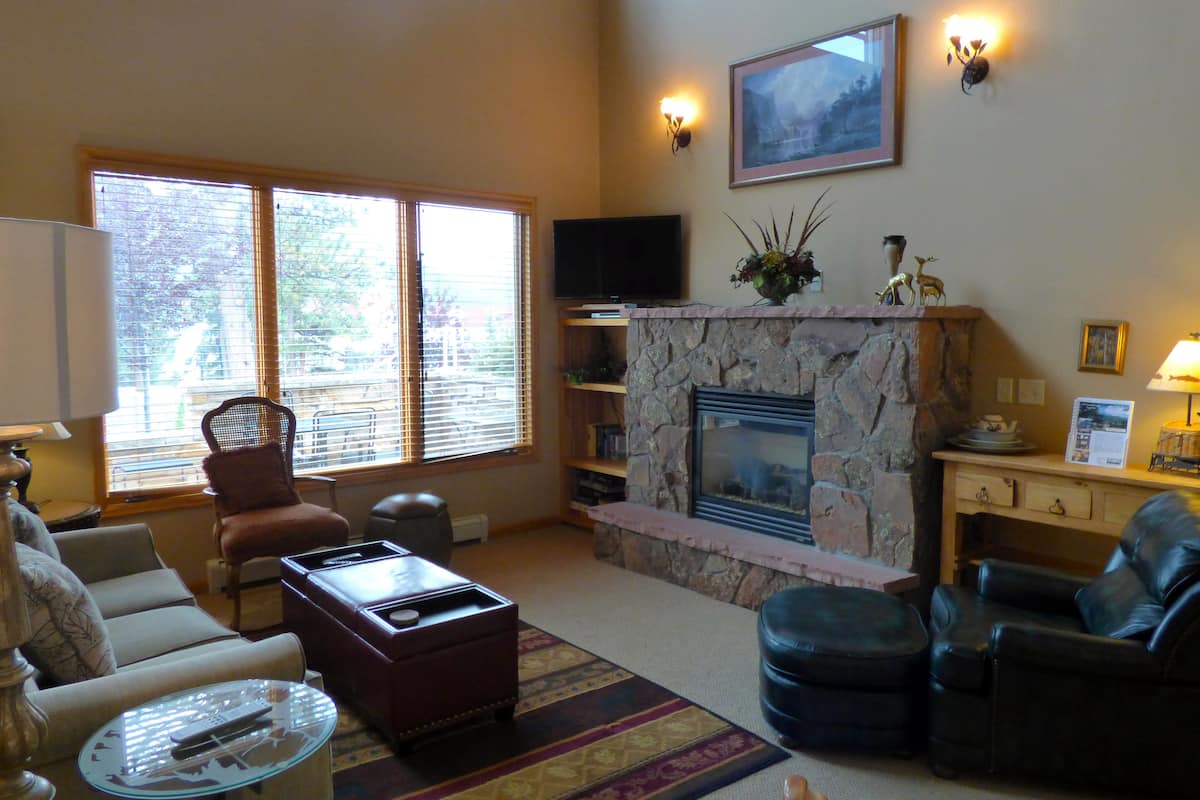 2 Bedroom Residence 313 | Living area