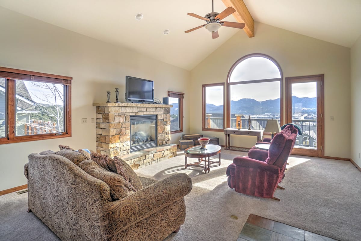 3 Bedroom Residence 324 | Living area