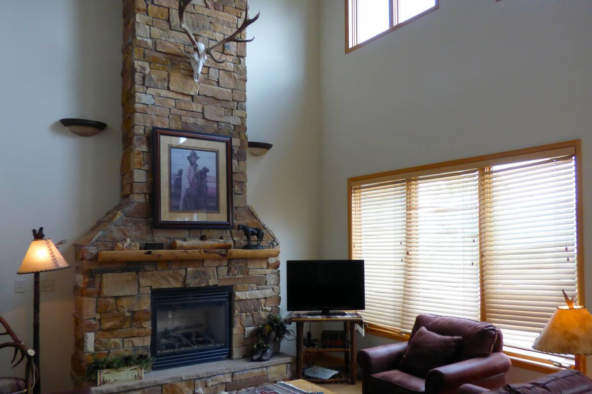 2 Bedroom Residence 327 | Living area