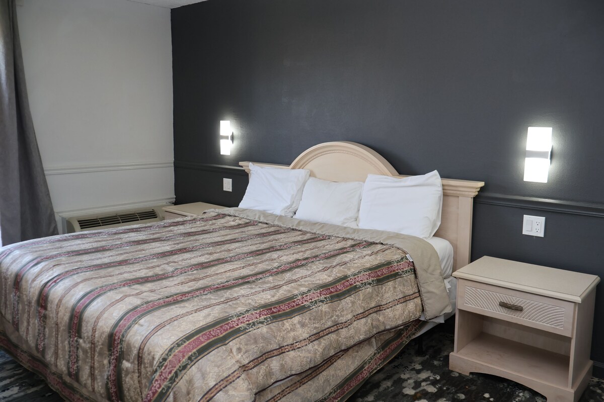 Suite, 1 camera da letto | Una scrivania, Wi-Fi gratuito, lenzuola