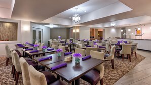 Free daily continental breakfast - The Brookhaven Atlanta Hotel (Atlanta)