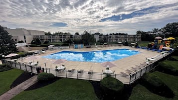 ์ค๋ด ์์์ฅ, ์์ฆ๋ณ๋ก ์ด์๋๋ ์ผ์ธ ์์์ฅ, 08:00 ~ 22:00 ์คํ, ์์์ฅ ํ๋ผ์, ์ผ๊ด์ ์์