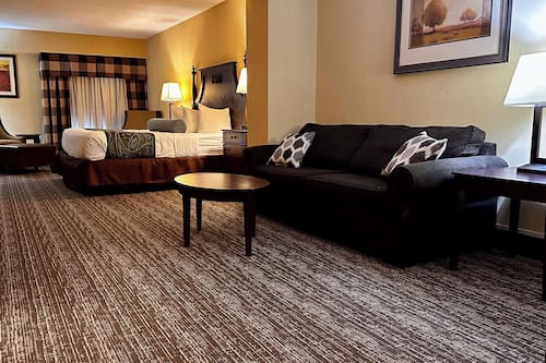 Junior Suite, 1 King Bed with Sofa bed